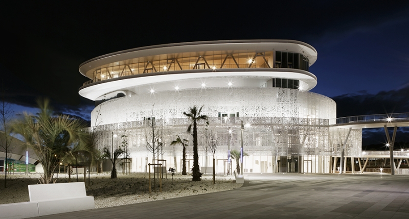 Palais des Congrès de nuit